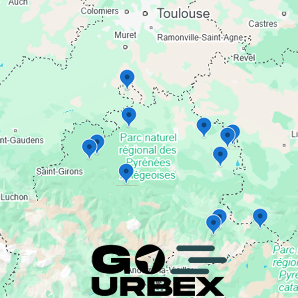 Carte urbex Ariège sur smartphone affichant 13 points GPS de lieux abandonnés au pied des Pyrénées.