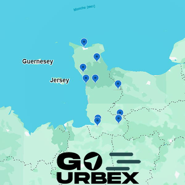 Carte urbex Manche 2026 sur smartphone pour explorer Cherbourg et le Cotentin.